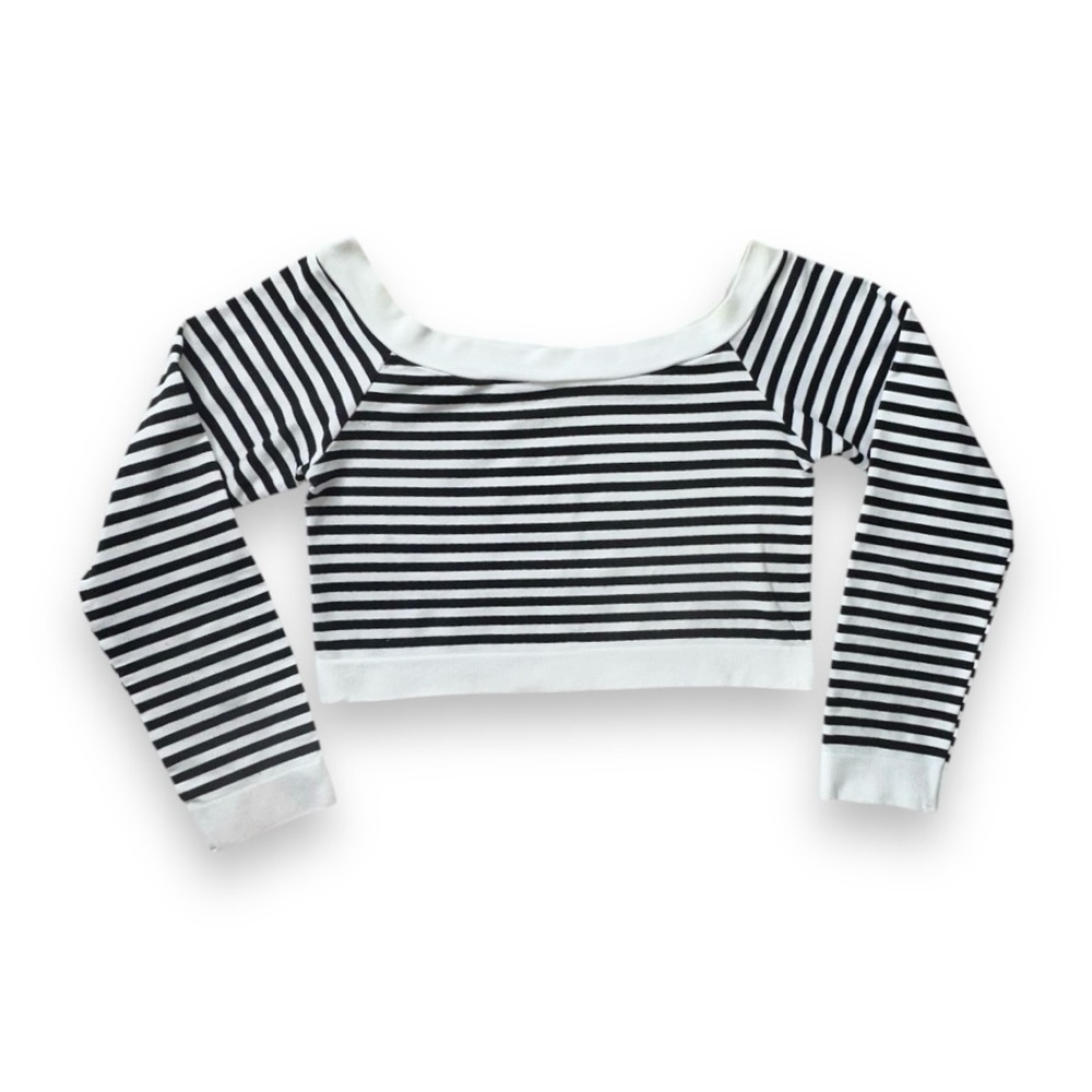 Black & White Striped Off-Shoulder Crop Top · Fits S/M